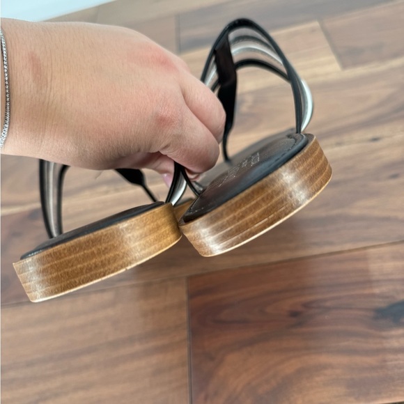 Tuscany Easy Street Black Thong Sandals Clear Straps Made in Italy Size 9W - Picture 6 of 8